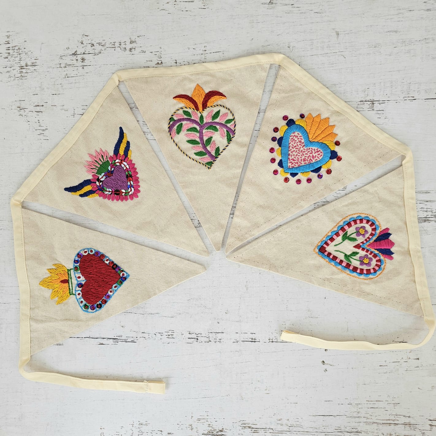 Kit banderines corazones Alexa