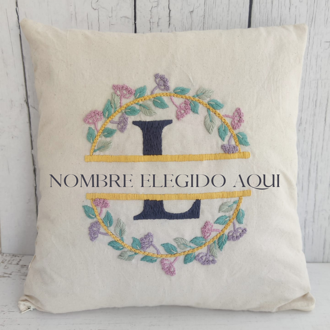 Kit funda de cojín con nombre y letra a elección