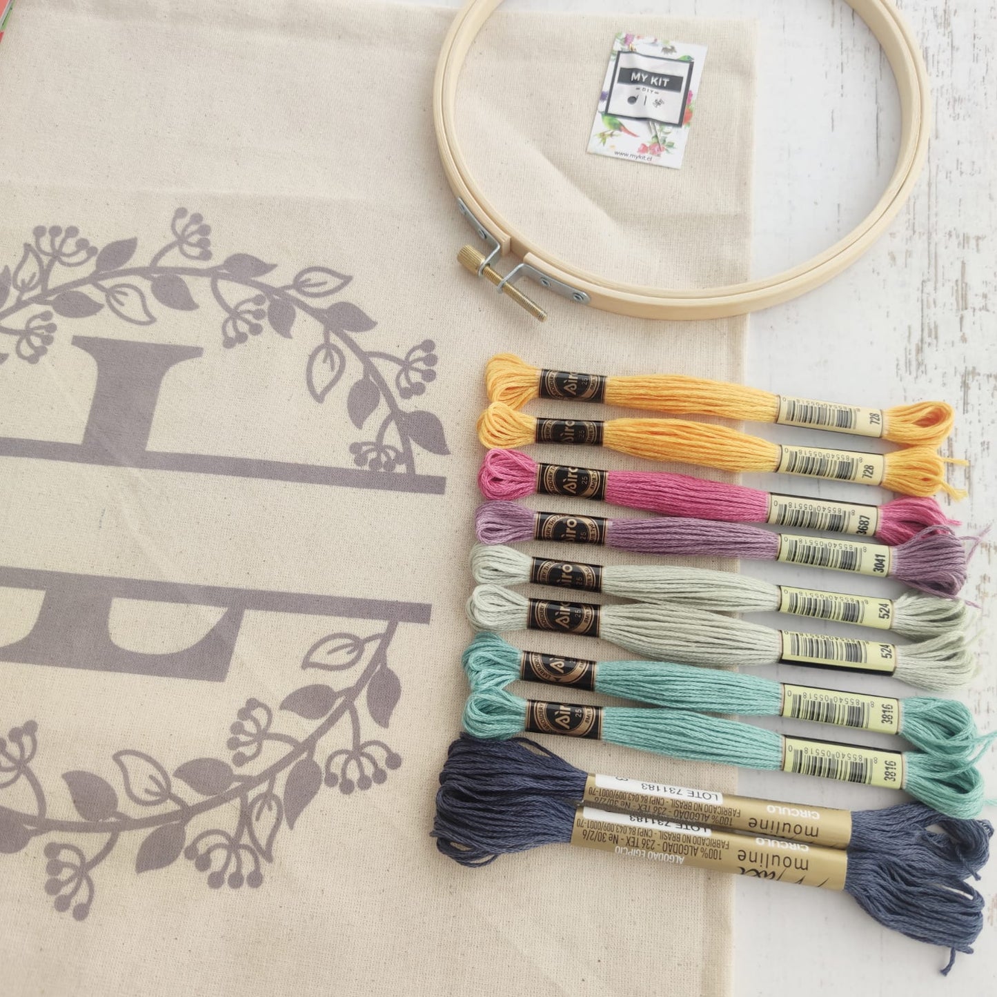 Kit funda de cojín con nombre y letra a elección