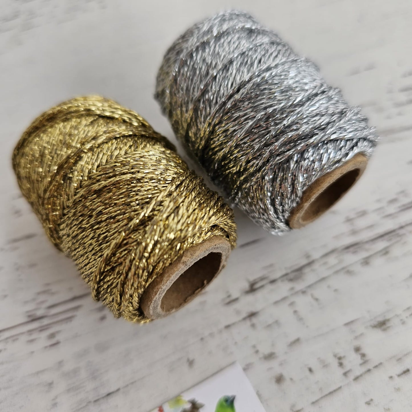 Kit hilo brillante dorado y plateado