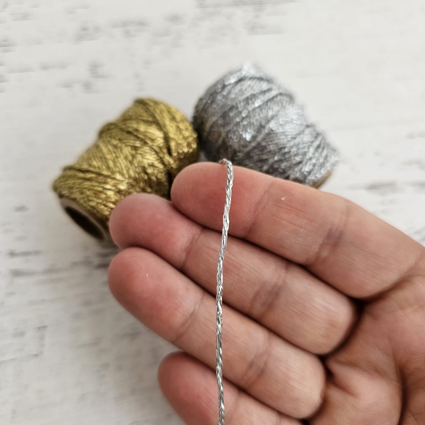 Kit hilo brillante dorado y plateado