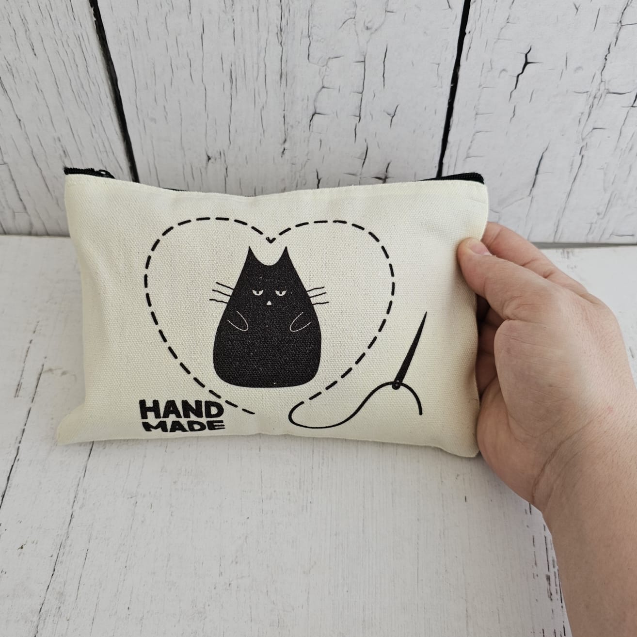 Estuche Velma "LOVE HANDMADE"