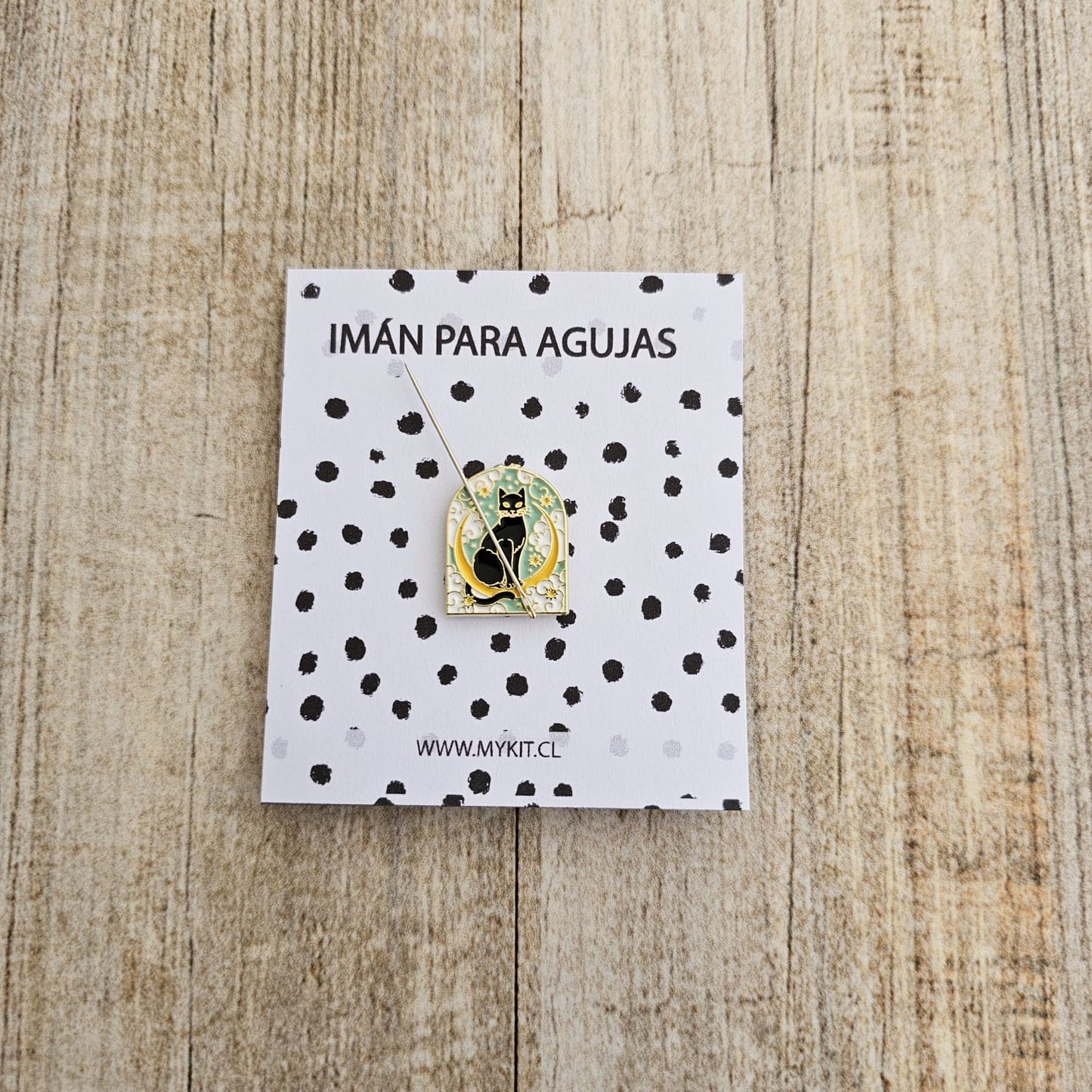 Imán para agujas Gatito lunar