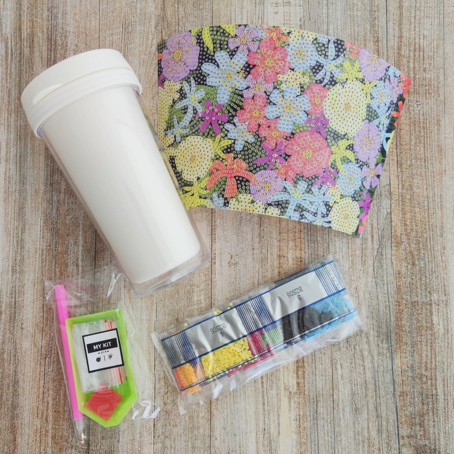 Kit vaso diseño flores pinta con diamantes