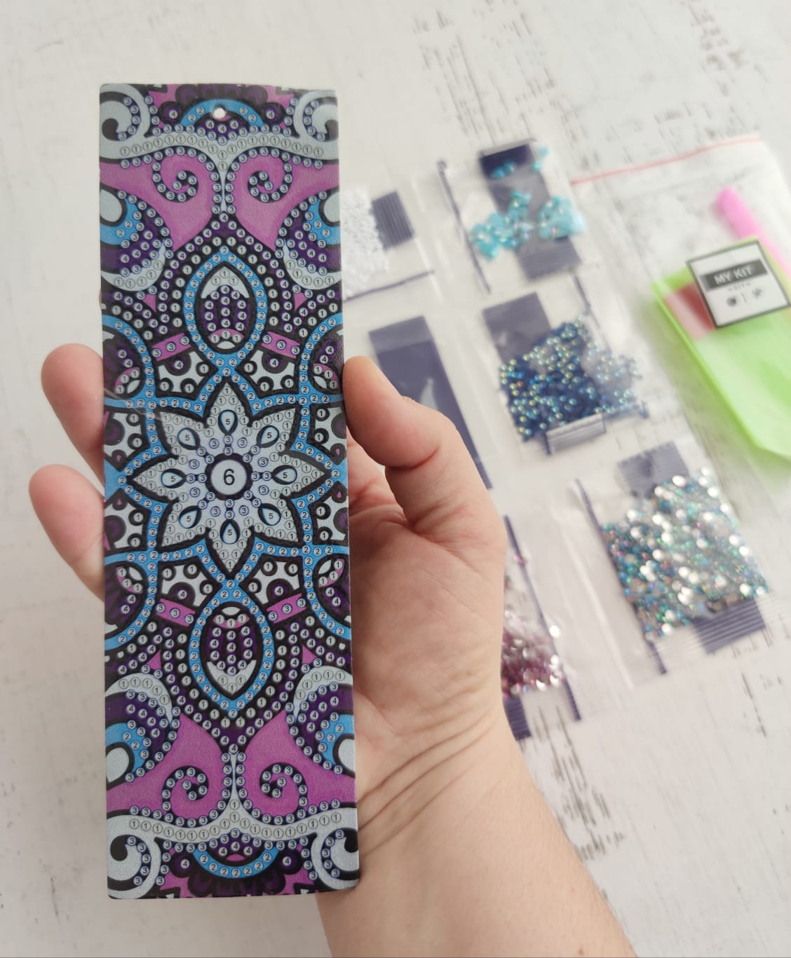 Marca libro pinta con diamantes