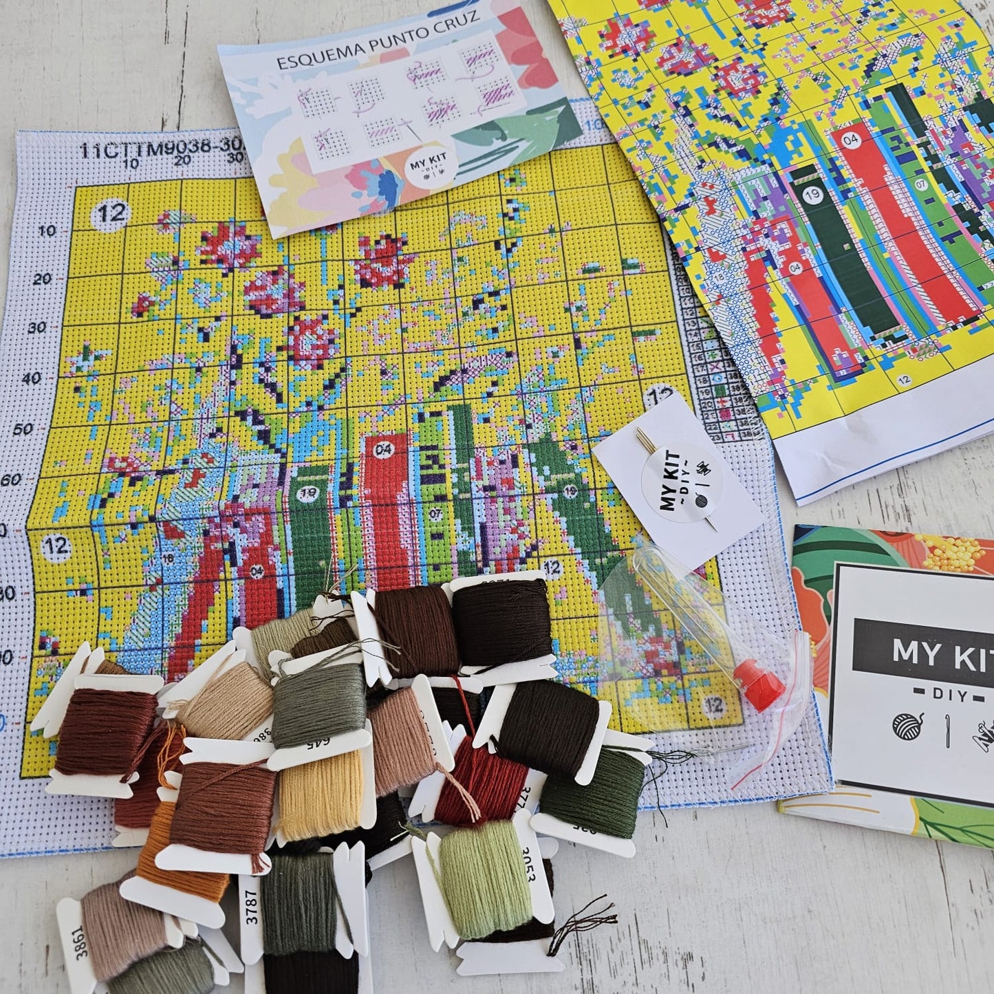 Kit punto cruz -Libros floreados