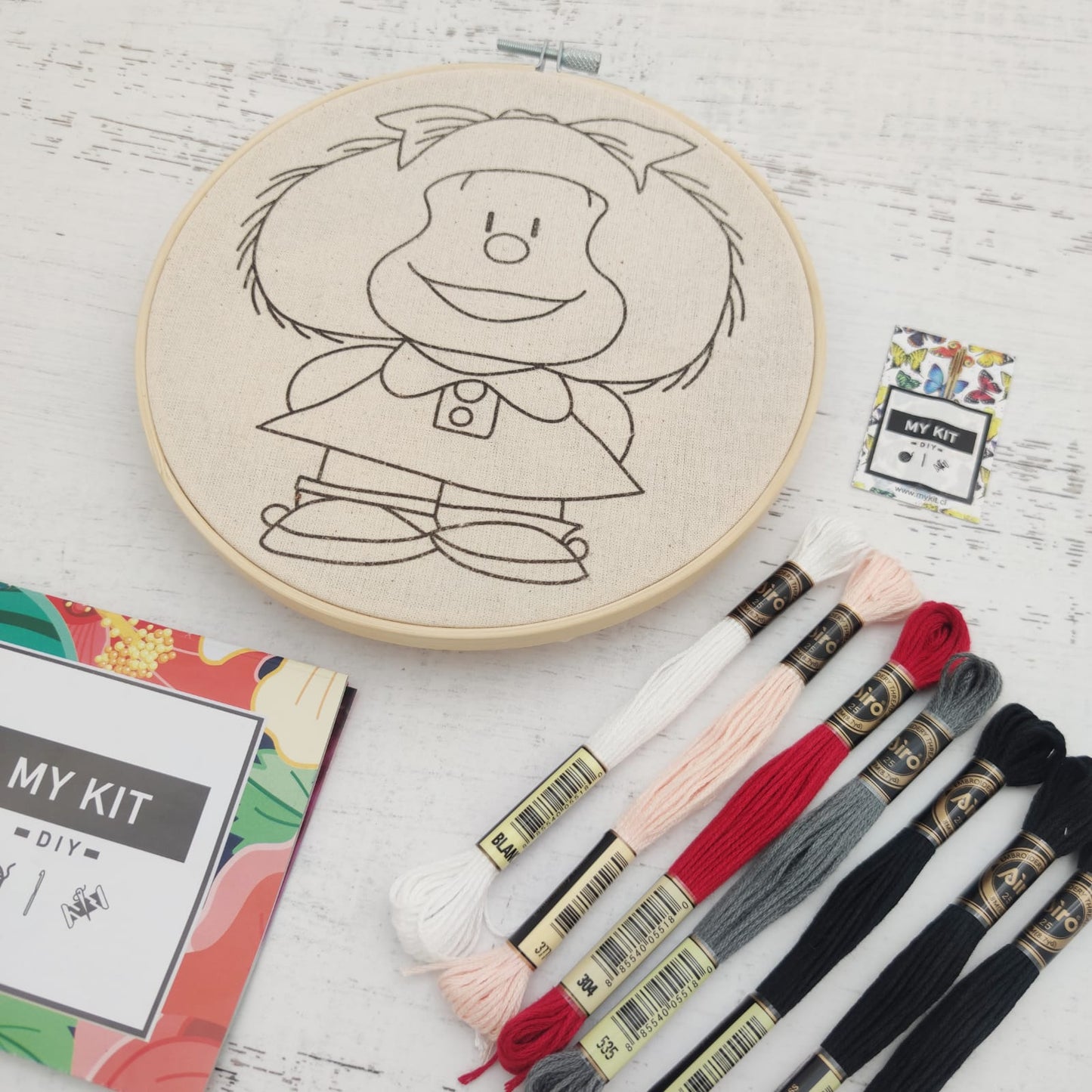 Kit_bastidor_madera_esquema_puntos_mafalda-emprendimiento_mykit-chile-bordados