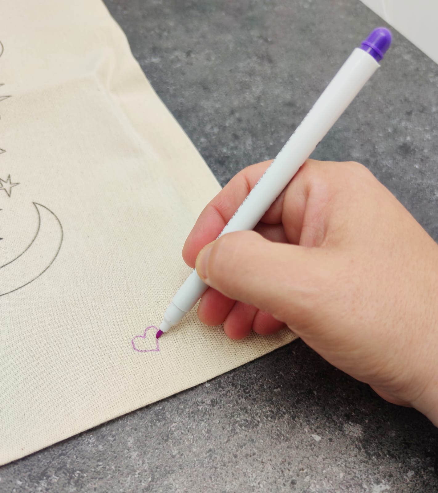 Lápiz para tela que se borra con agua