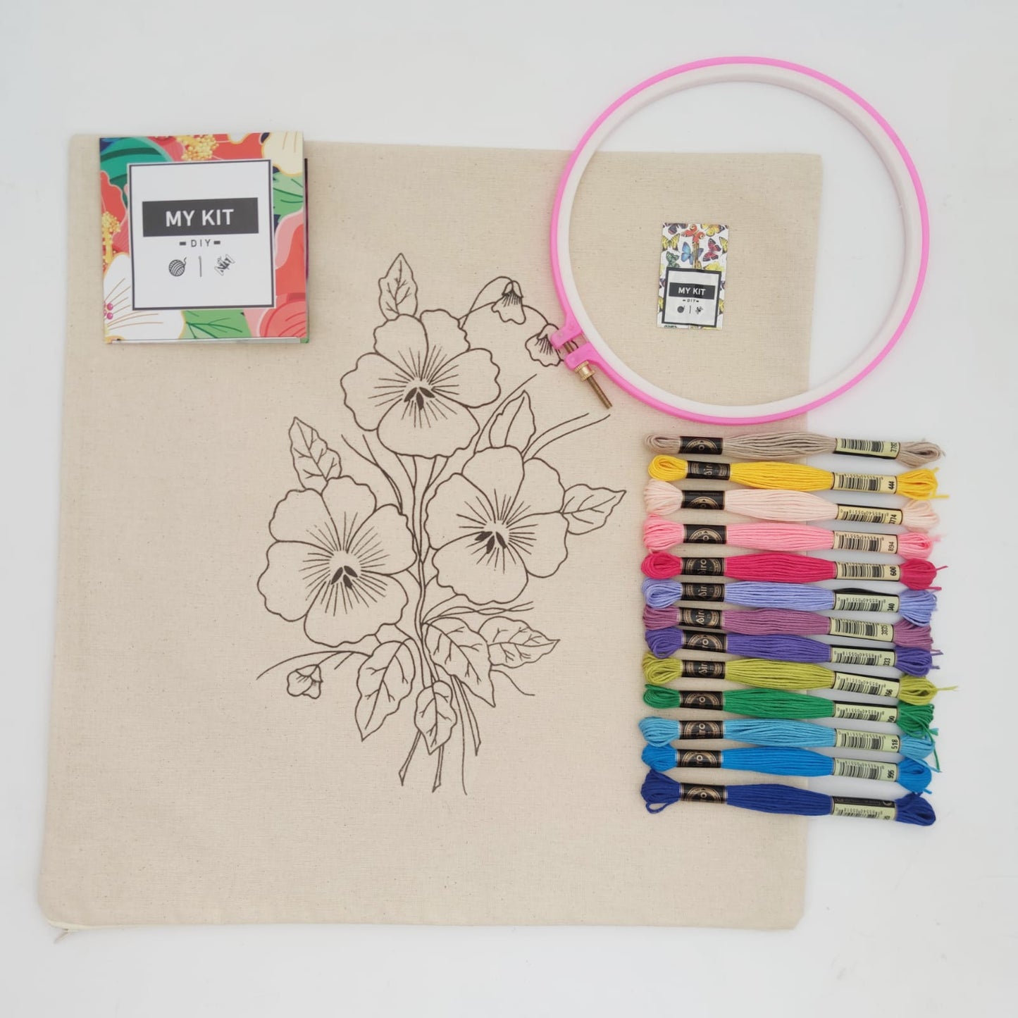 Kit funda de cojín con esquema de puntos DISEÑOS FLORES - Agustina