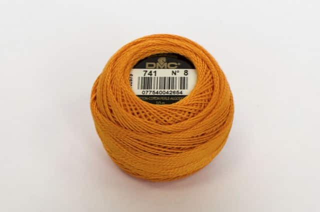 Algodón Perlé grosor 8 ovillos de 10 gr marca DMC