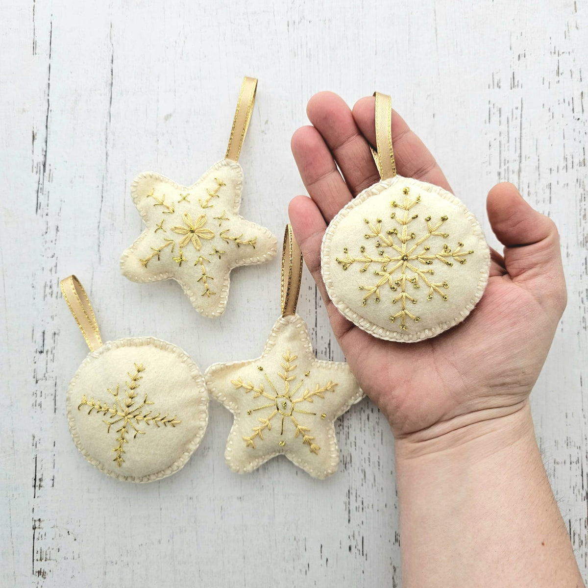 ¡ESPECIAL NAVIDAD! Kit adornos blancos con dorados