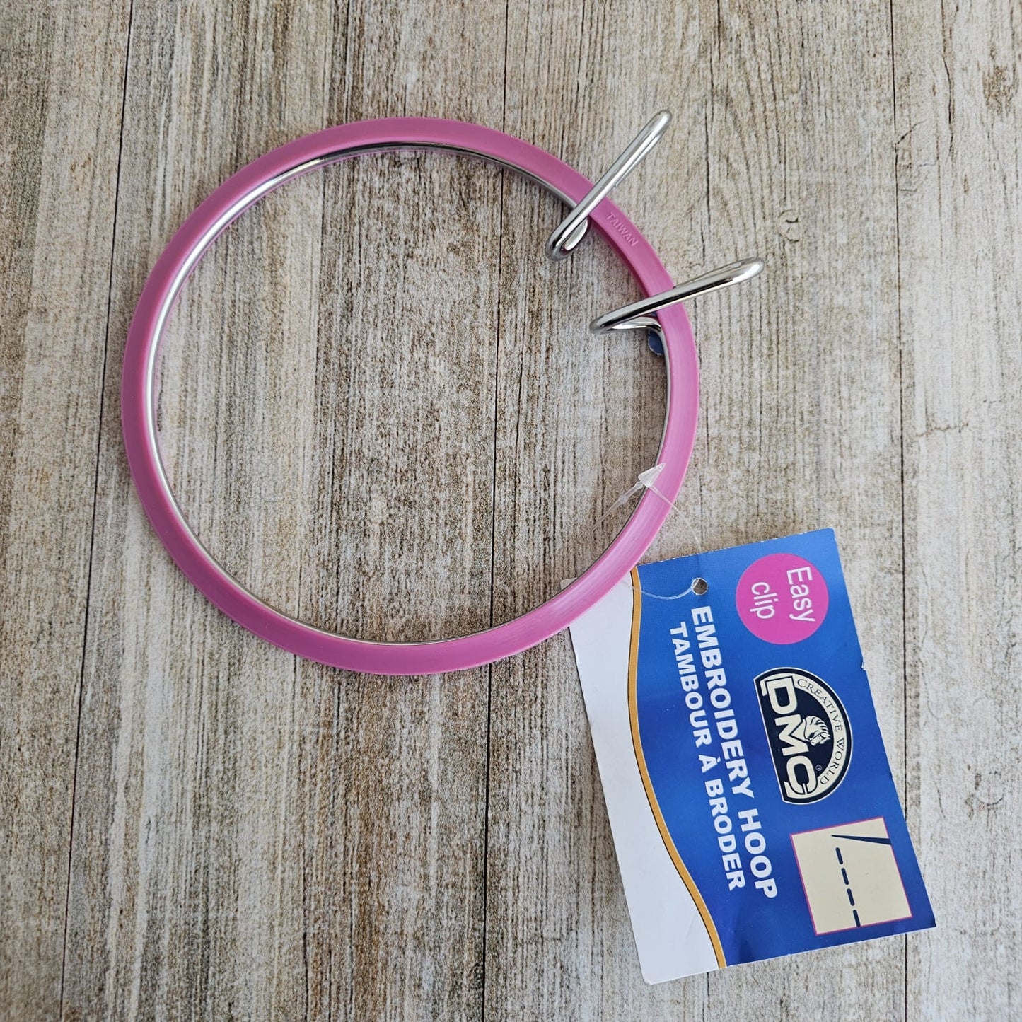 Bastidor con pinza marca DMC 13,5cm