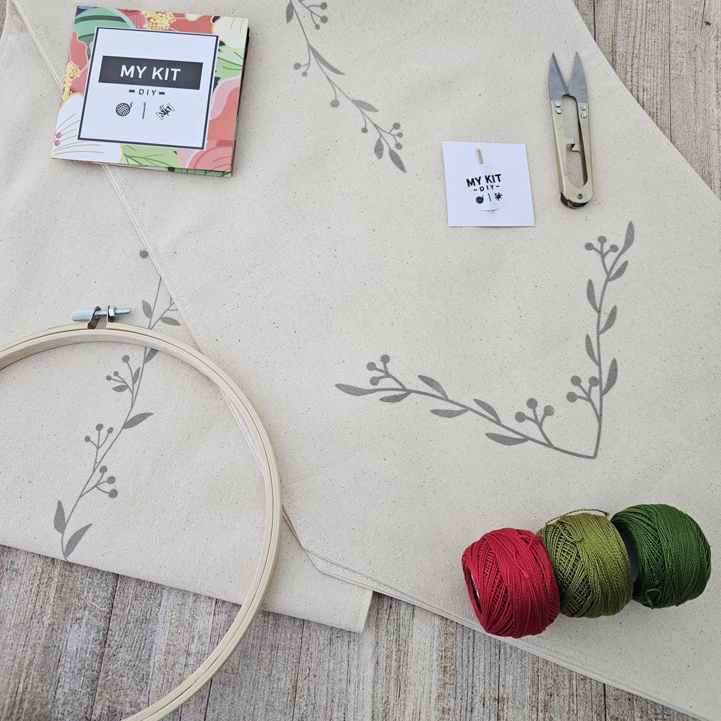 ¡ESPECIAL NAVIDAD! Kit camino de mesa para bordar navideño
