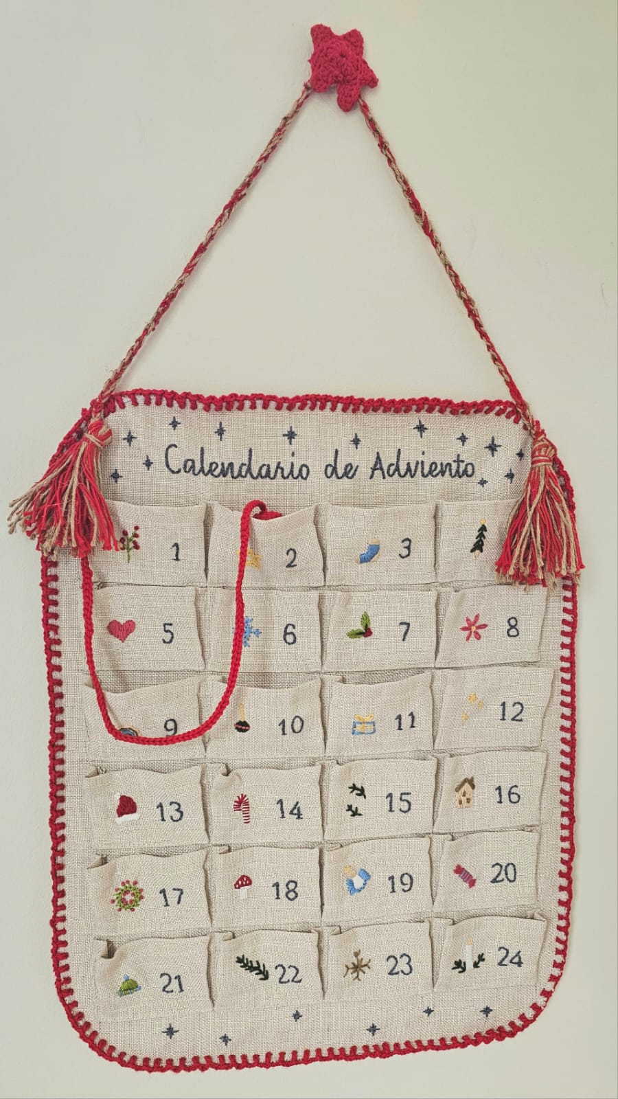 Taller calendario de adviento tejido y bordado