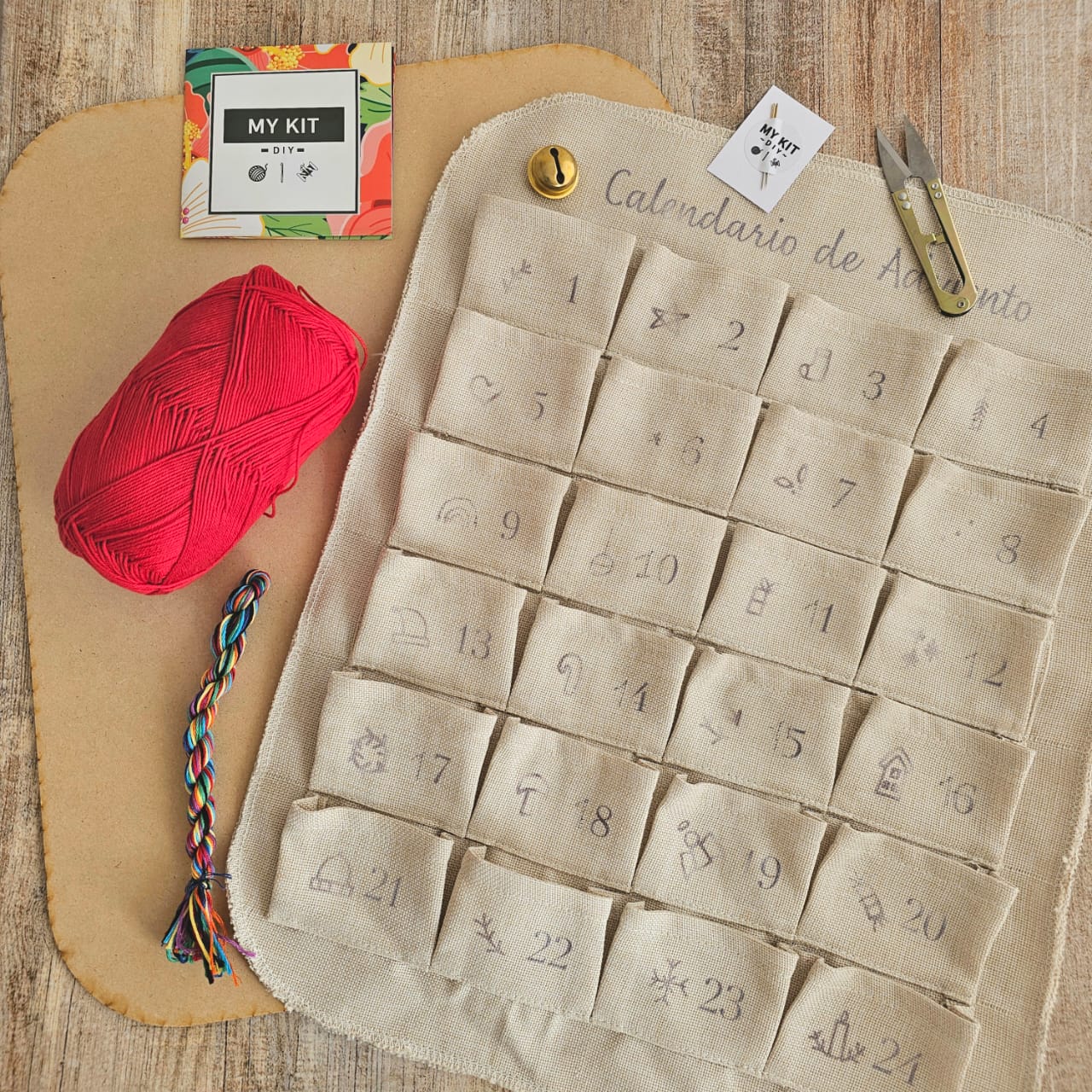 Kit calendario de adviento para tejer y bordar