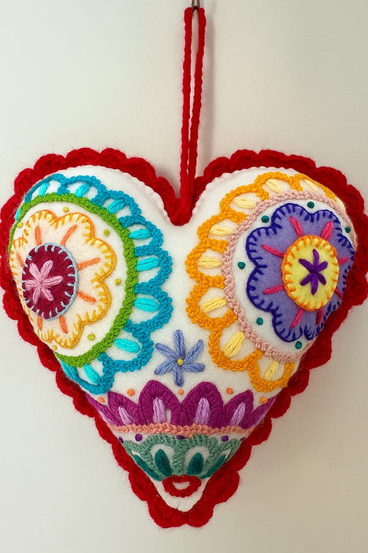 Kit corazón blanco bordado Ayacuchano