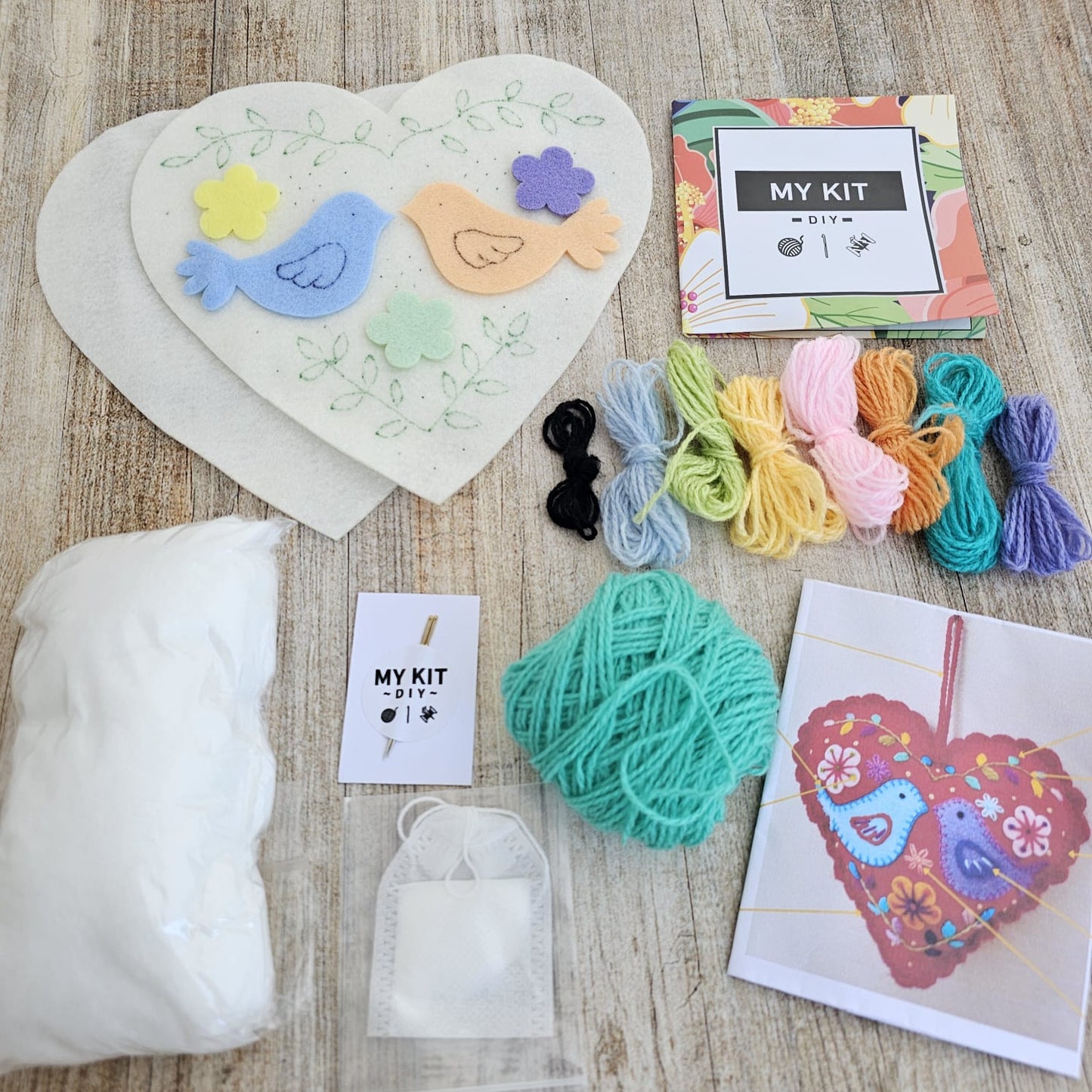 Kit corazón blanco dos pajaritos bordado Ayacuchano