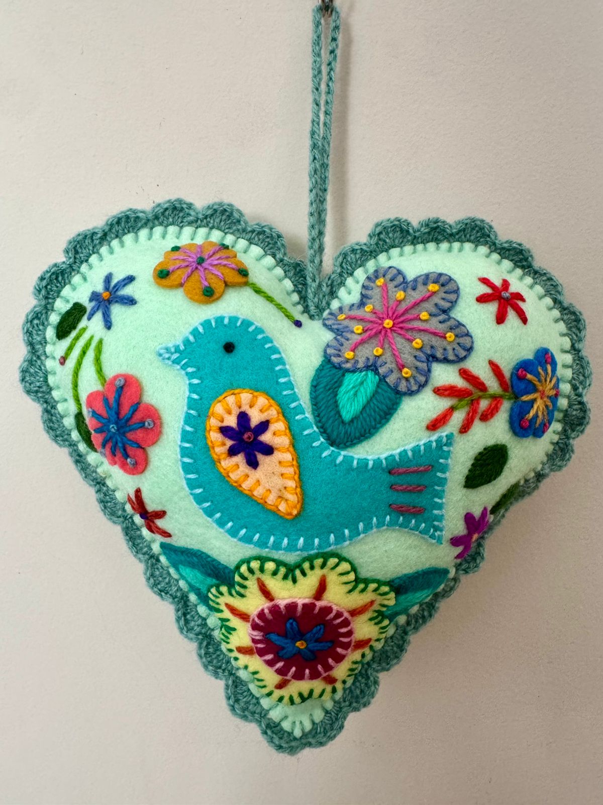 Kit corazón verde bordado Ayacuchano
