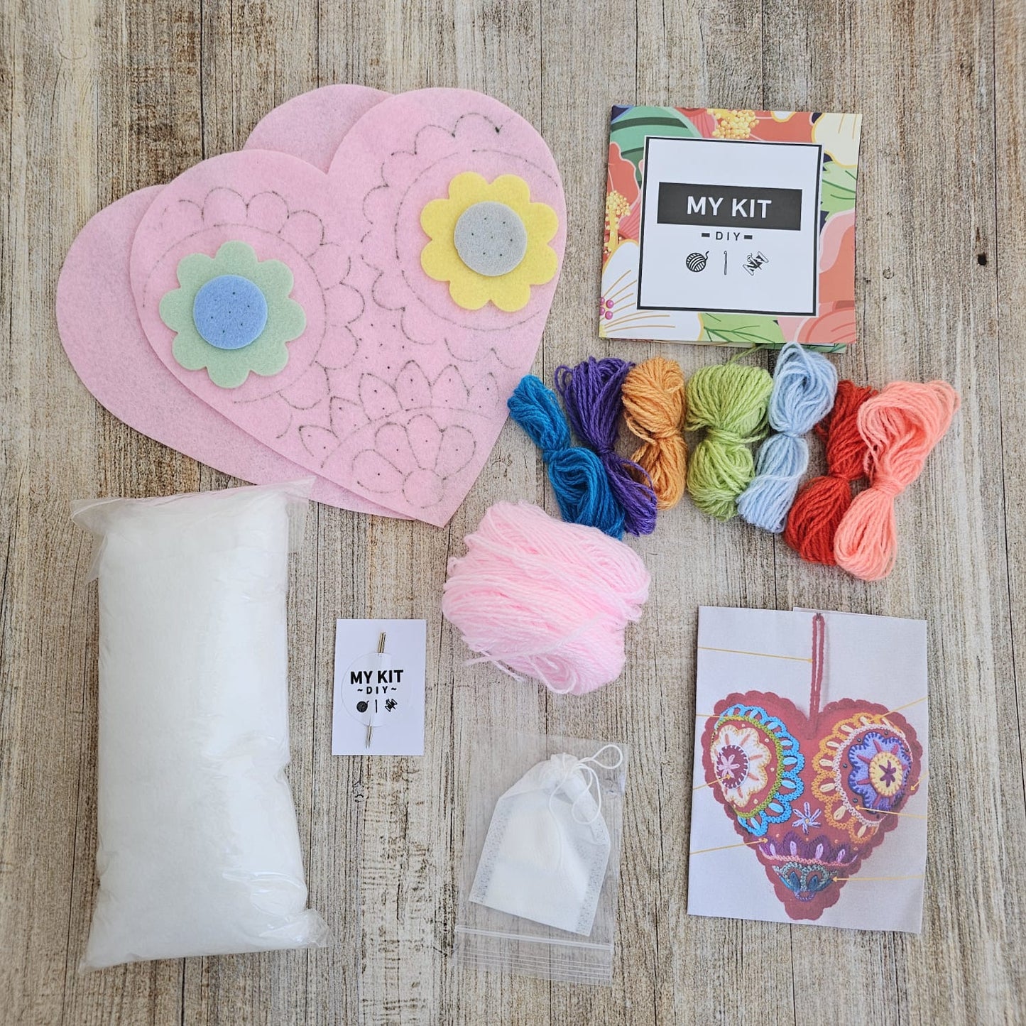 Kit corazón rosado bordado Ayacuchano