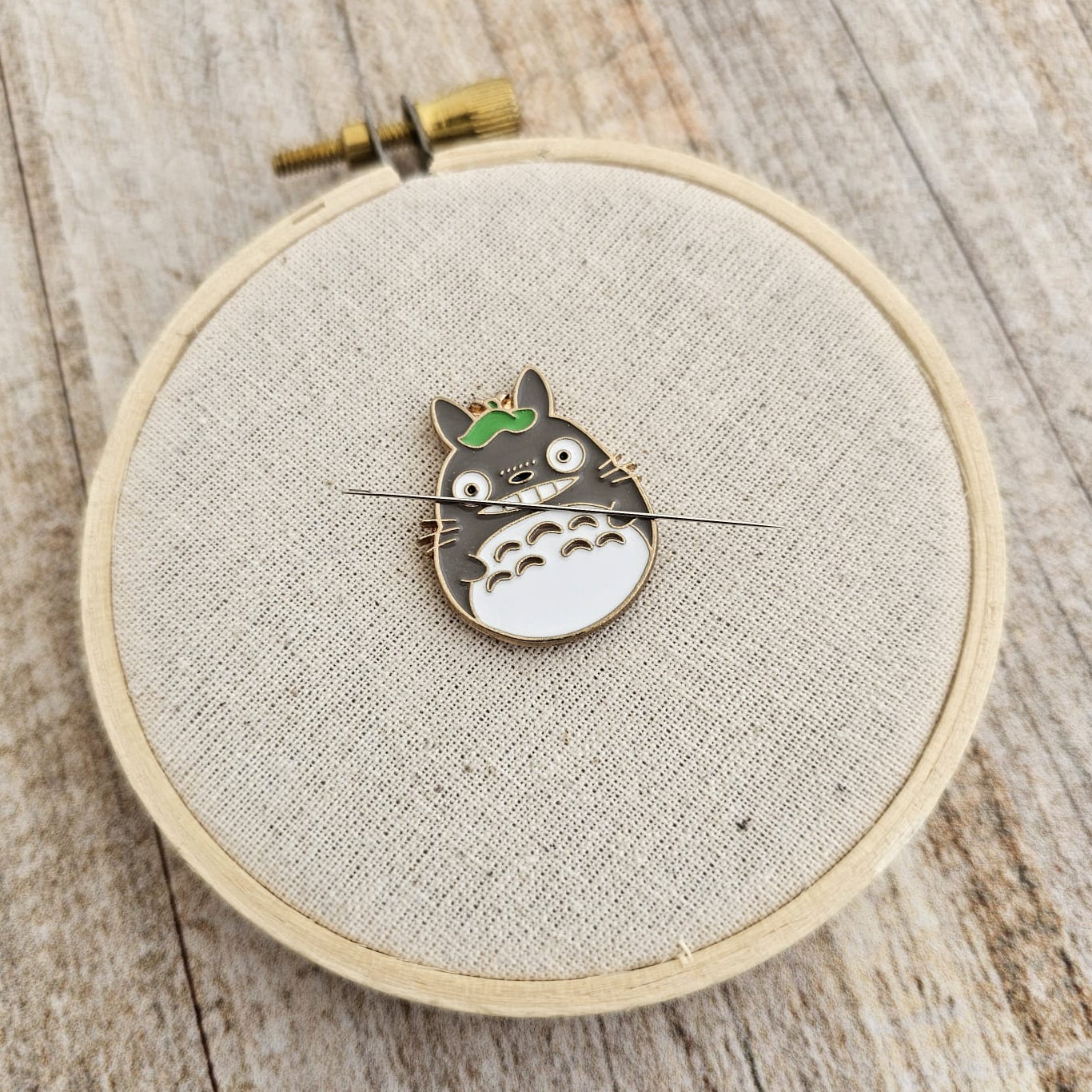 Imán para agujas Totoro