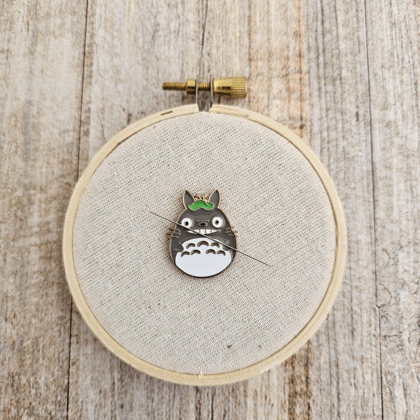 Imán para agujas Totoro