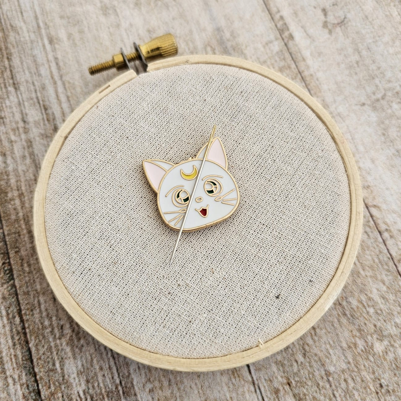 Imán para agujas Gato Sailor Moon