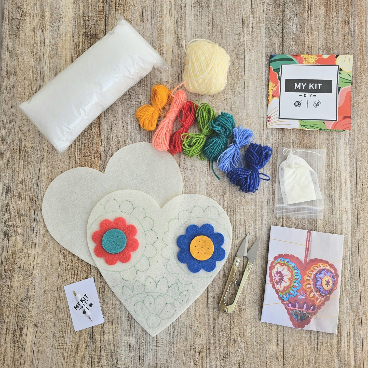 Kit corazón blanco bordado Ayacuchano
