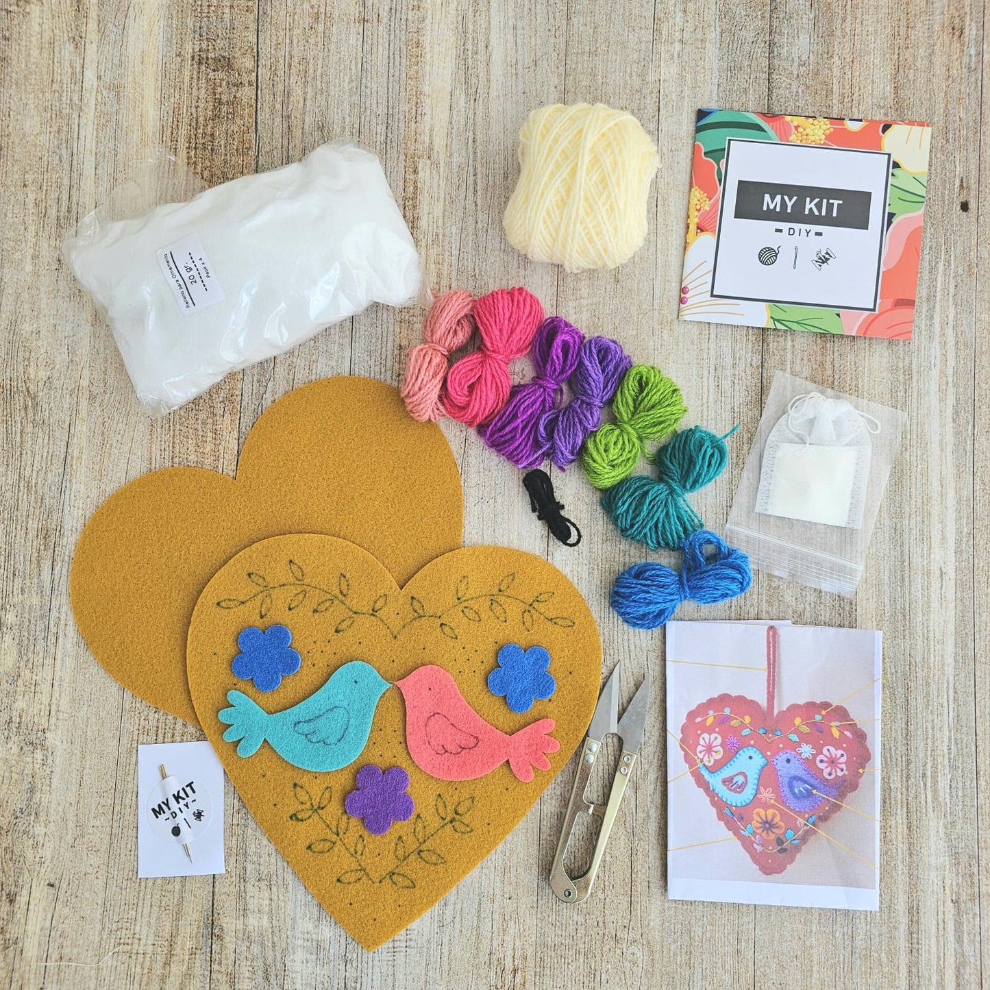 Kit corazón Mostaza bordado Ayacuchano