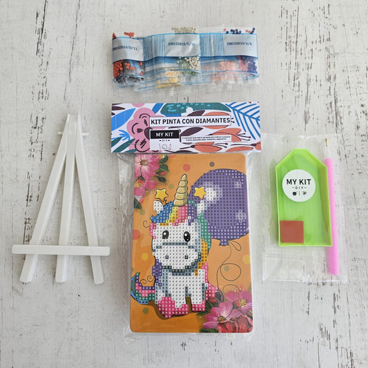 Kit pinta con diamantes 10x15 cm con atril - Unicornio
