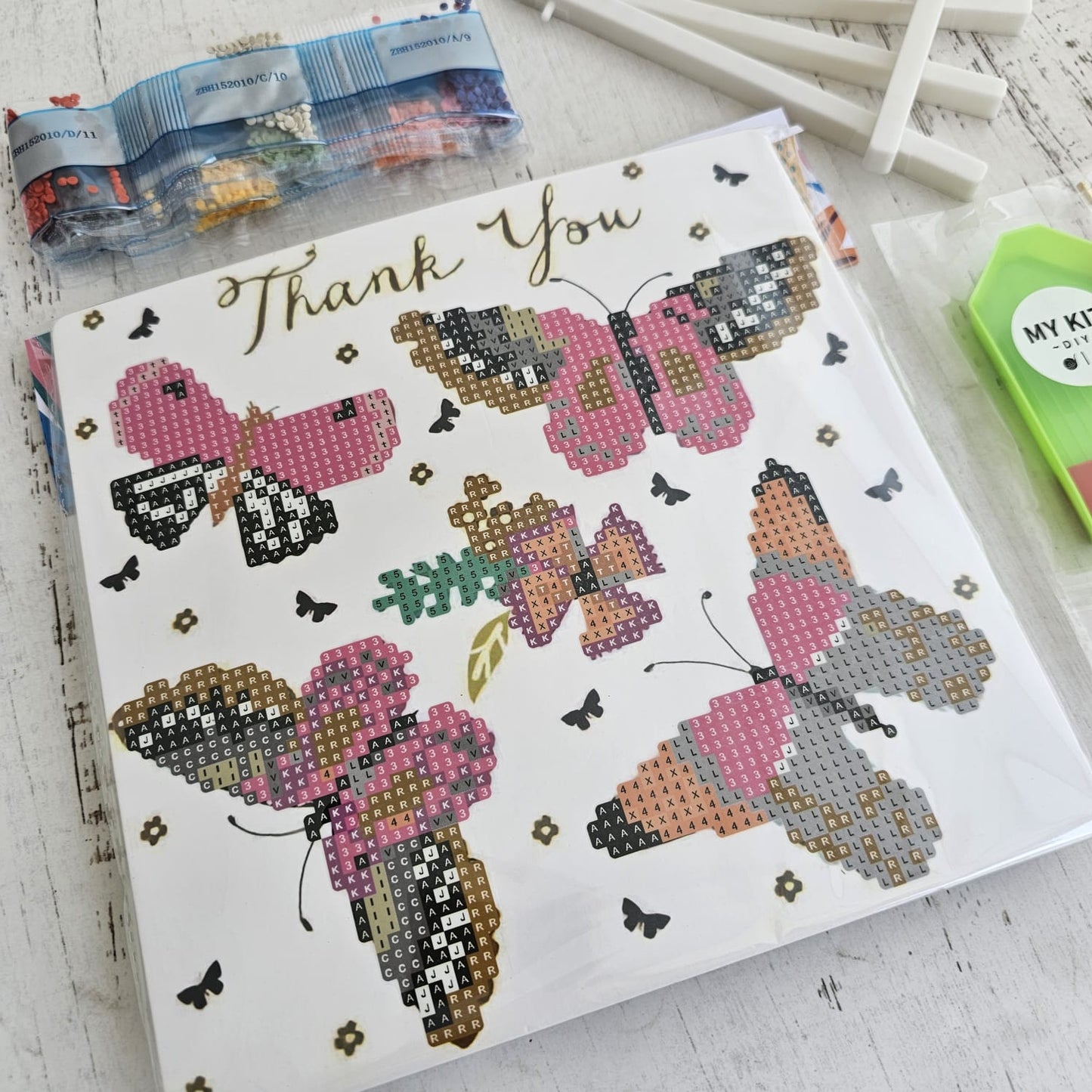 Kit pinta con diamantes 20x20 cm con atril - Mariposas