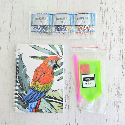 Kit pinta con diamantes libreta Papagayo