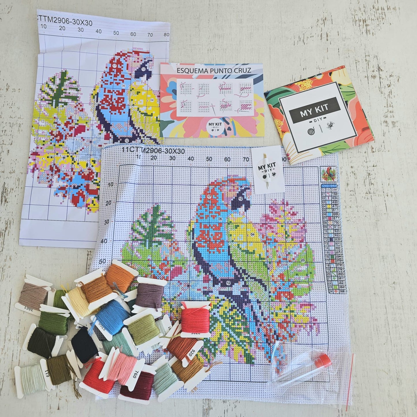 Kit punto cruz - Guacamayo