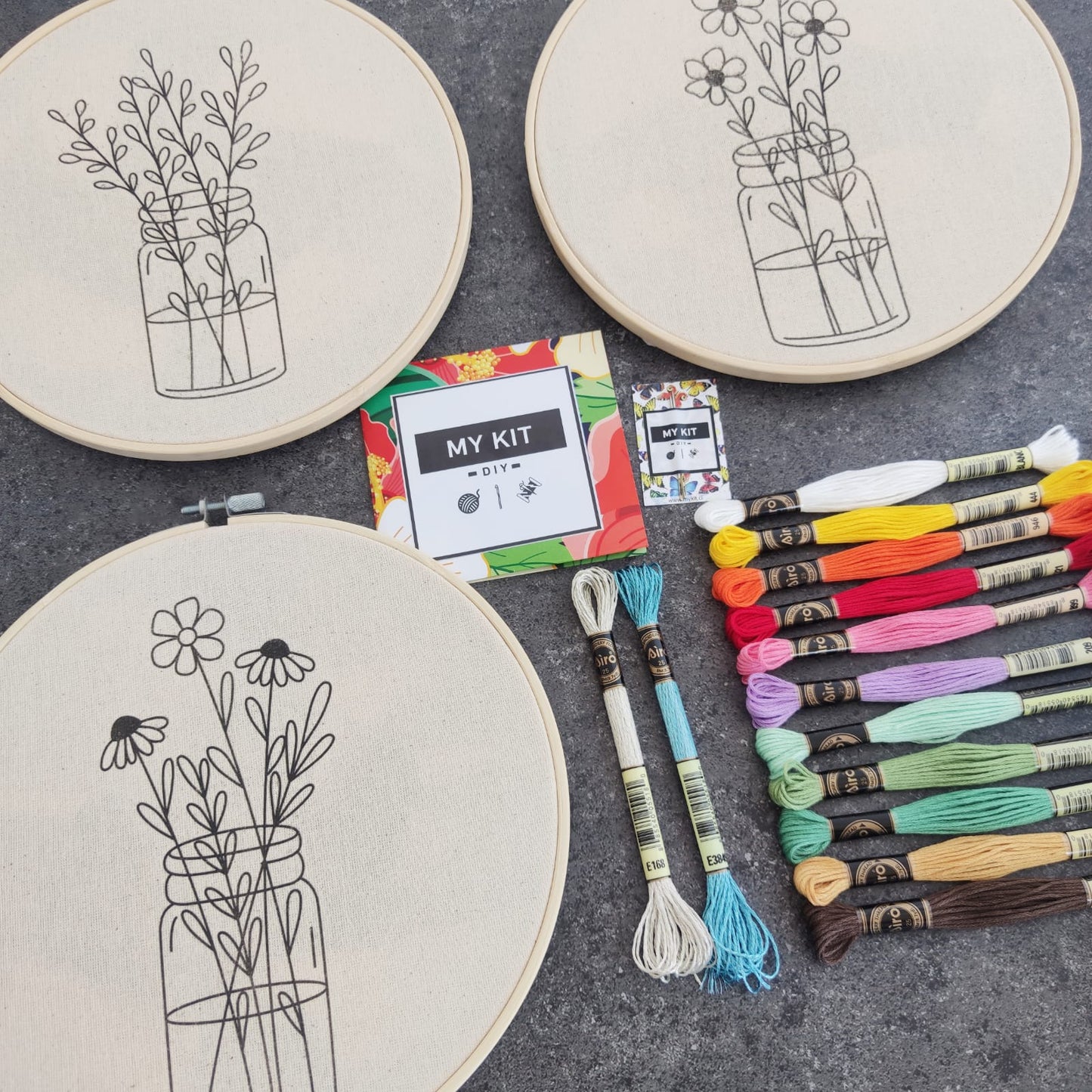 Kit en composicion 3 bastidores - Tarros con flores