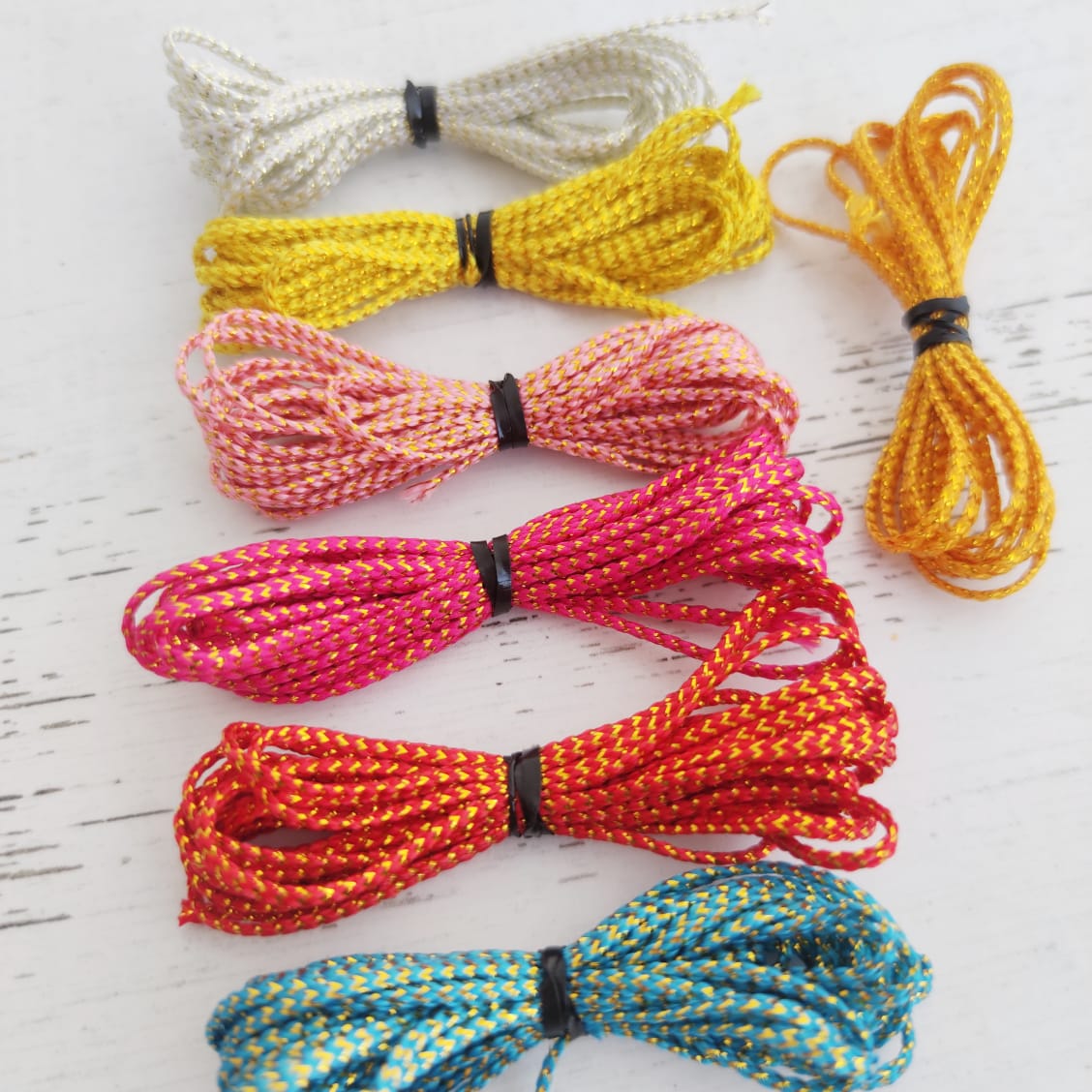 Kit ovillos de hilo cordon brillantes