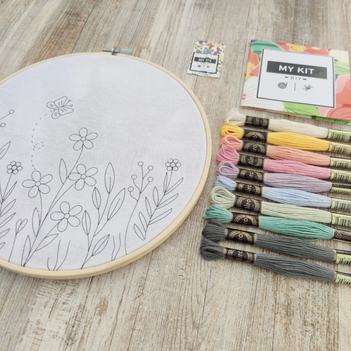 Kit bordado en bastidor personalizado flores - Paula