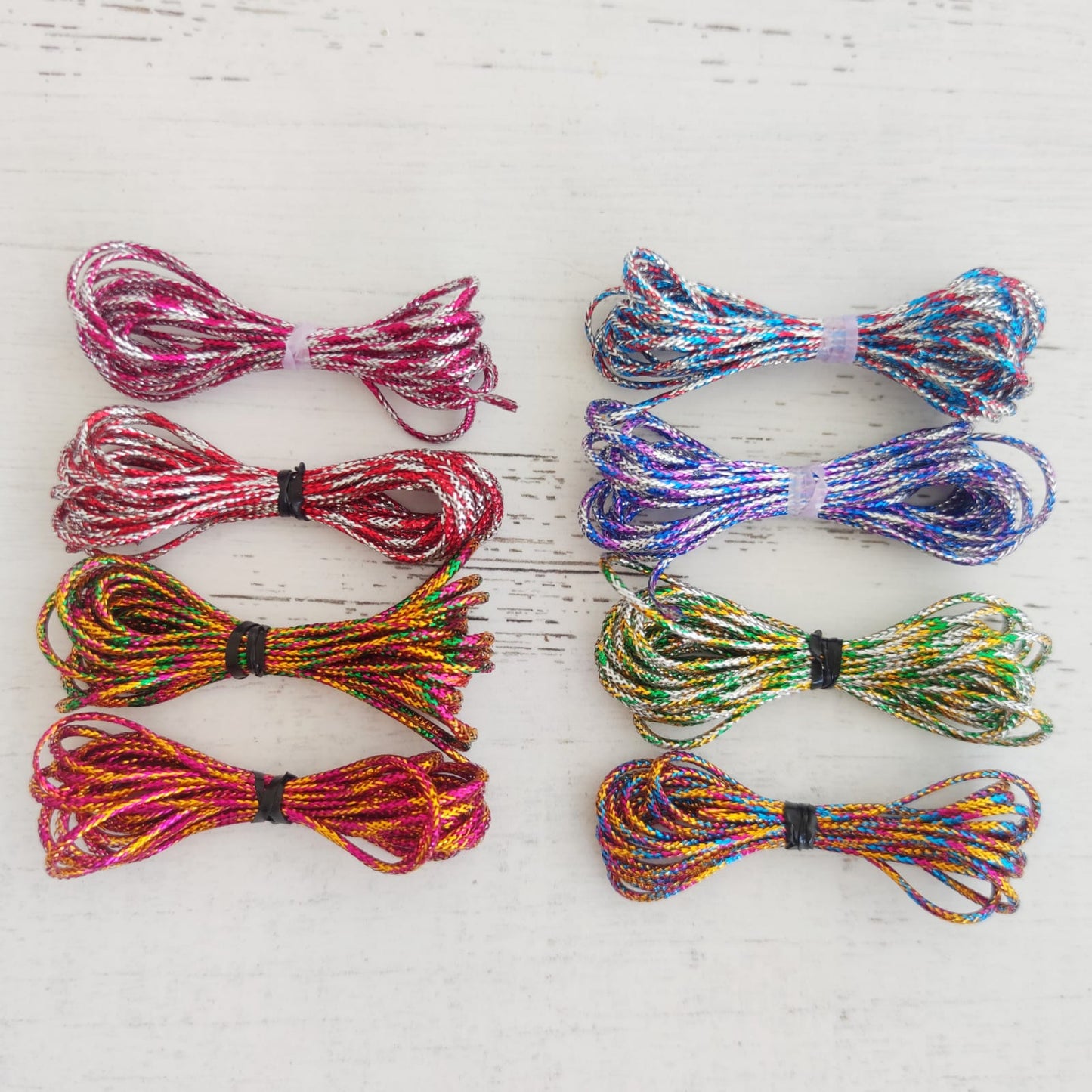 Kit hilos brillantes 8 ovillos multicolores cordón
