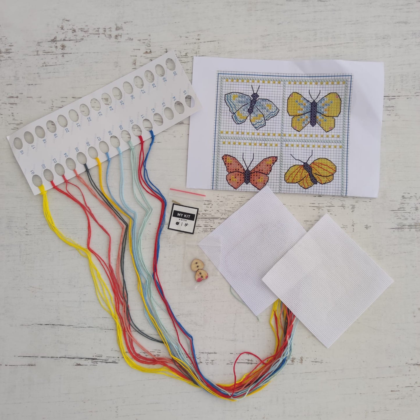Kit punto cruz - Mini cojin alfiletero mariposas